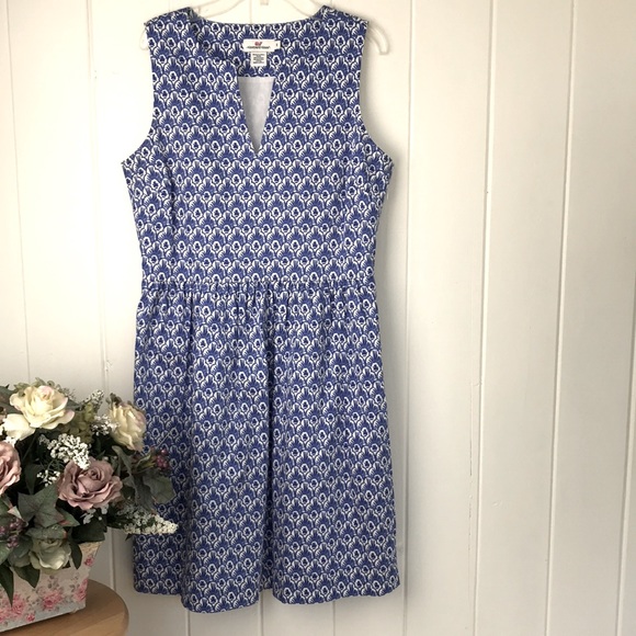 Vineyard Vines Dresses & Skirts - Vineyard Vines Blue and White Sleeveless Dress